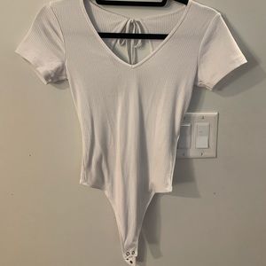Never Worn- Abercrombie short sleeve bodysuit